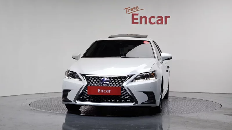 Lexus CT200h