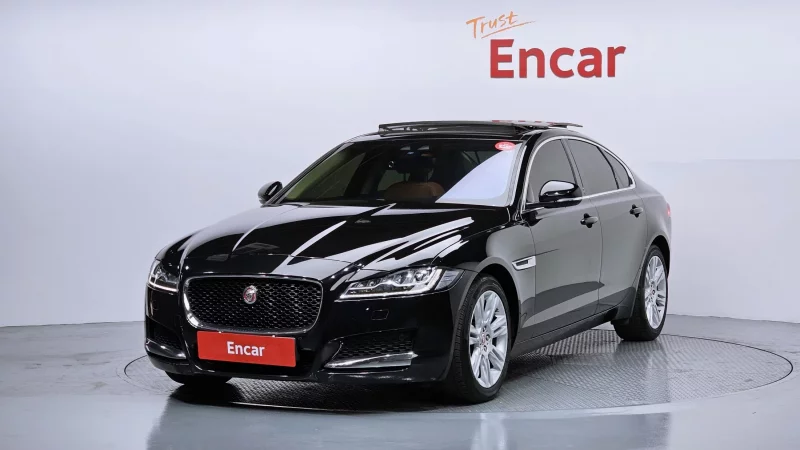 Jaguar XF