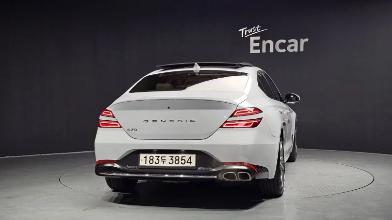 Genesis G70