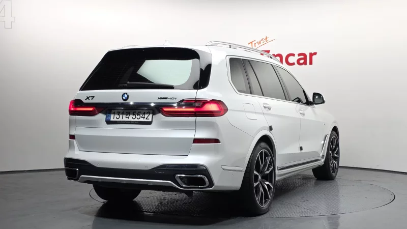 BMW X7