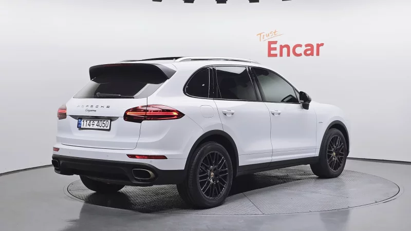 Porsche CAYENNE