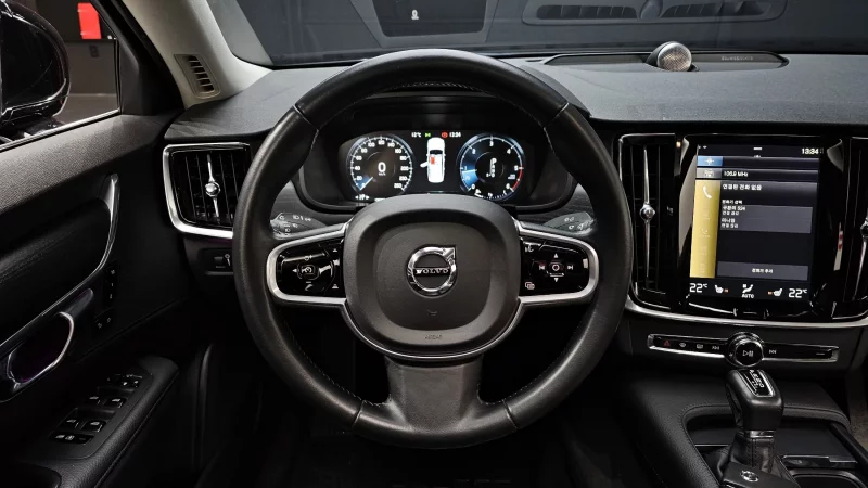Volvo S90