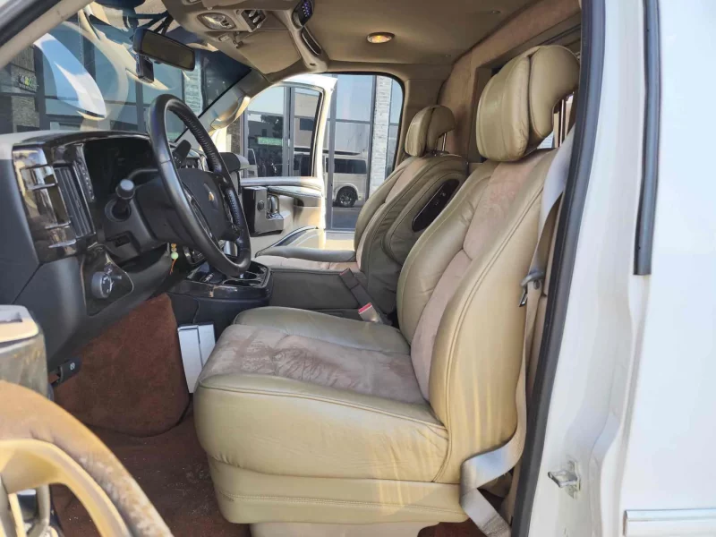 Chevrolet Express Van