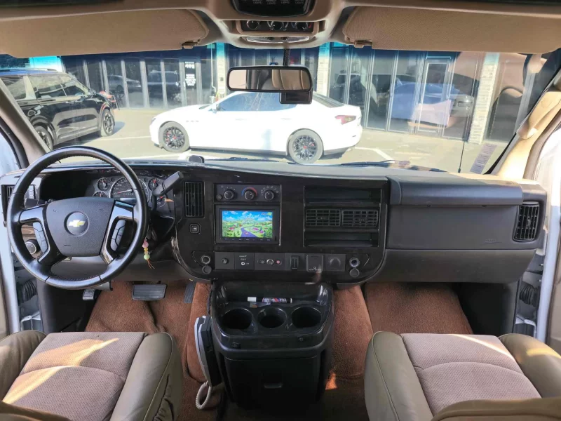 Chevrolet Express Van