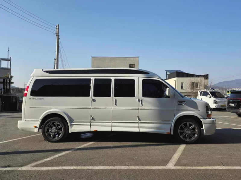 Chevrolet Express Van
