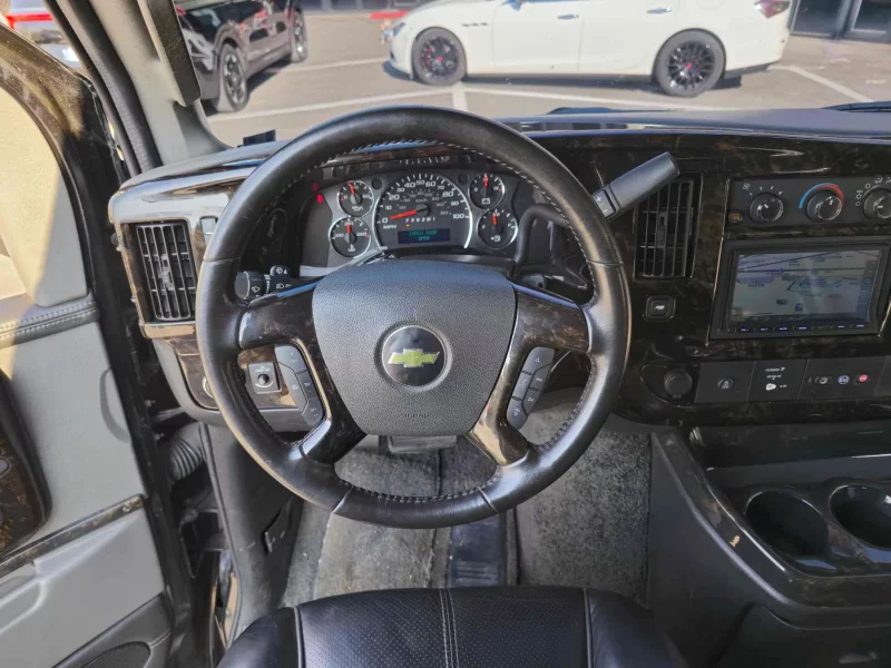 Chevrolet Express Van