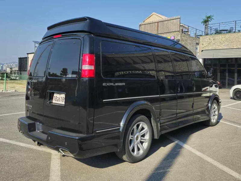 Chevrolet Express Van
