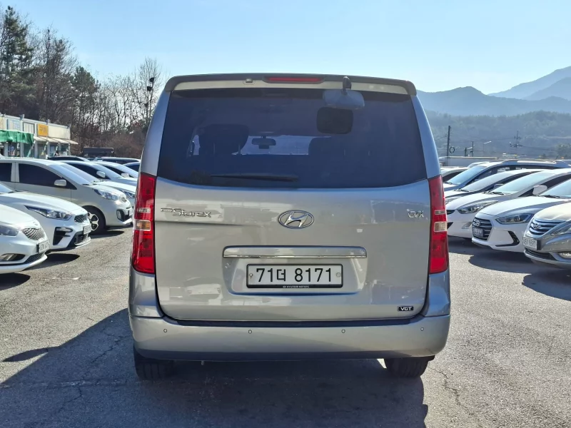Hyundai Starex