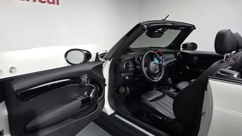 MINI Cooper Convertible