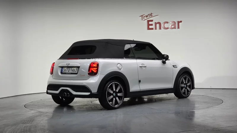 MINI Cooper Convertible