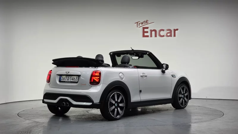 MINI Cooper Convertible