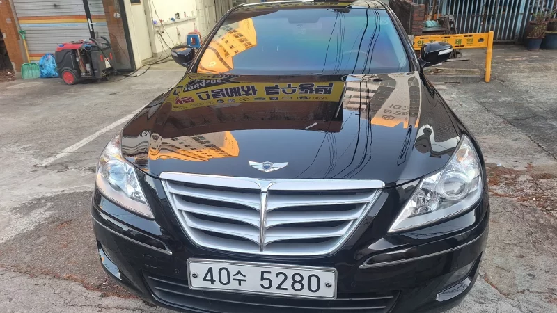 Hyundai Genesis