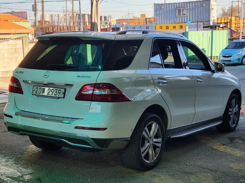 Mercedes-Benz M-class