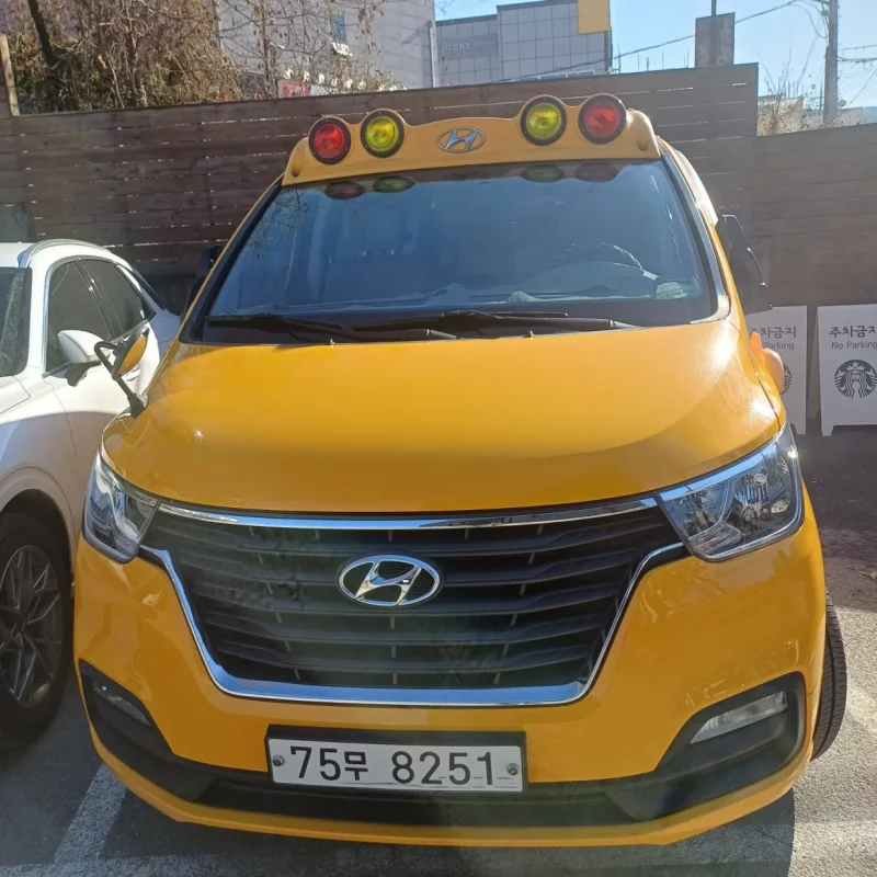 Hyundai Starex