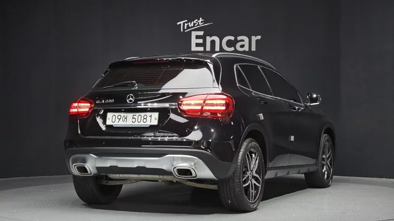 Mercedes-Benz GLA-Class