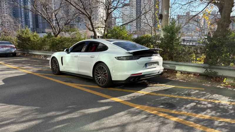 Porsche PANAMERA