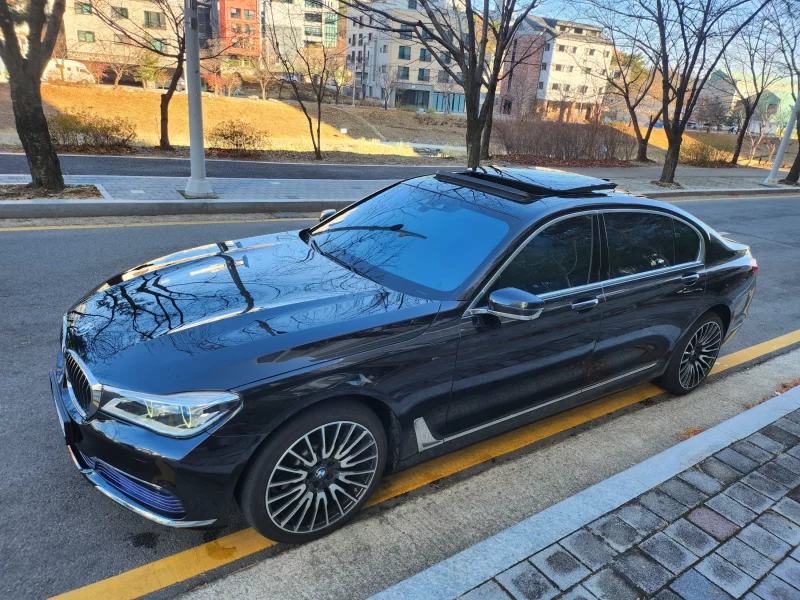 BMW 7-Series