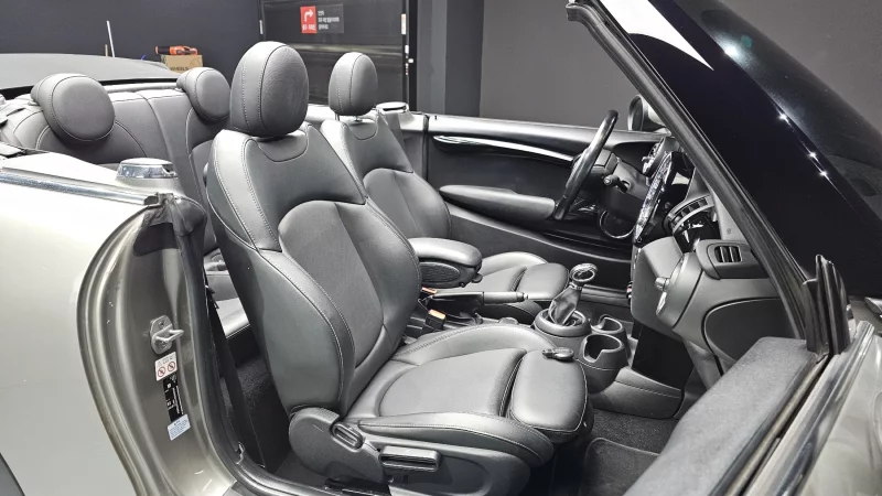 MINI Cooper Convertible