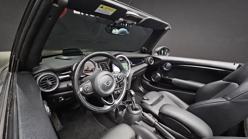 MINI Cooper Convertible