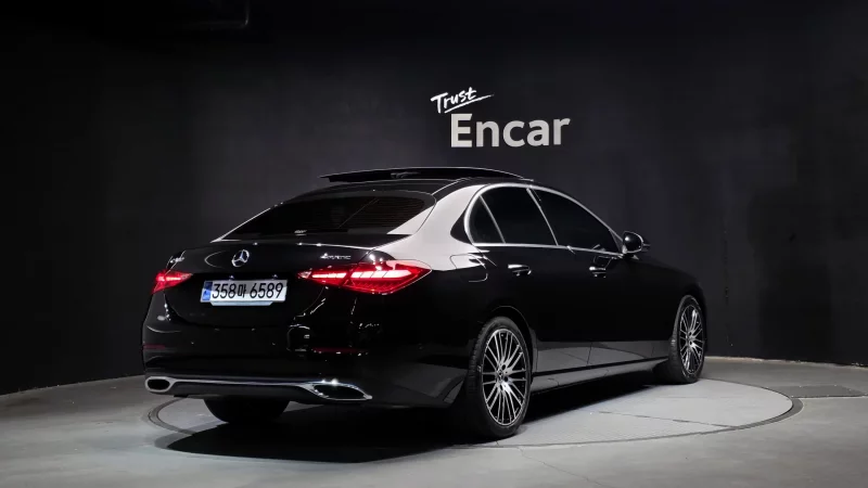 Mercedes-Benz C-Class