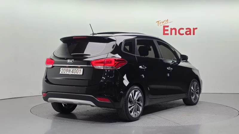Kia Carens