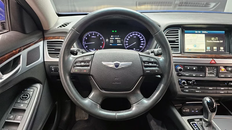 Hyundai Genesis