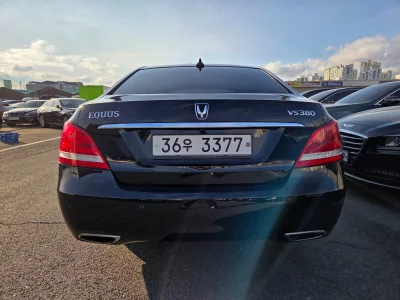 Hyundai Equus