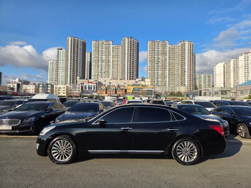 Hyundai Equus
