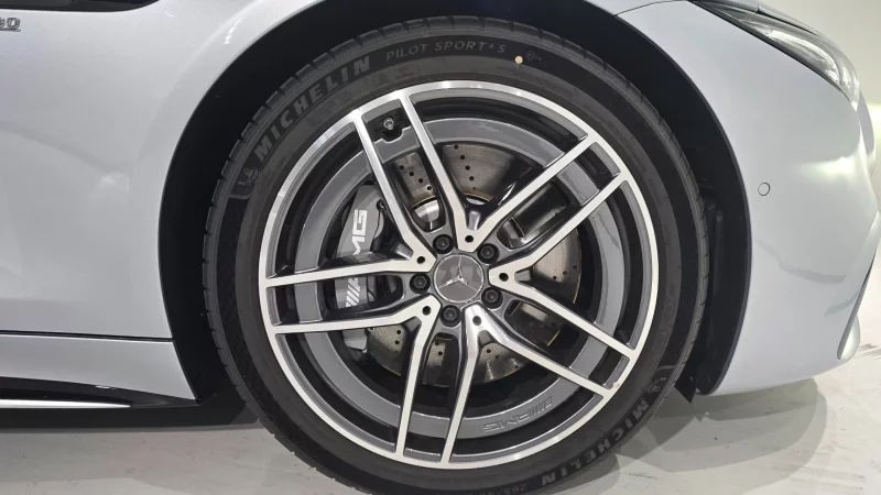 Mercedes-Benz SL-Class