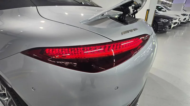 Mercedes-Benz SL-Class