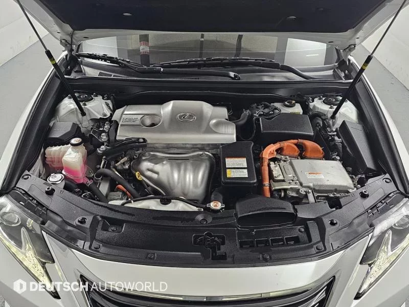 Lexus ES300h