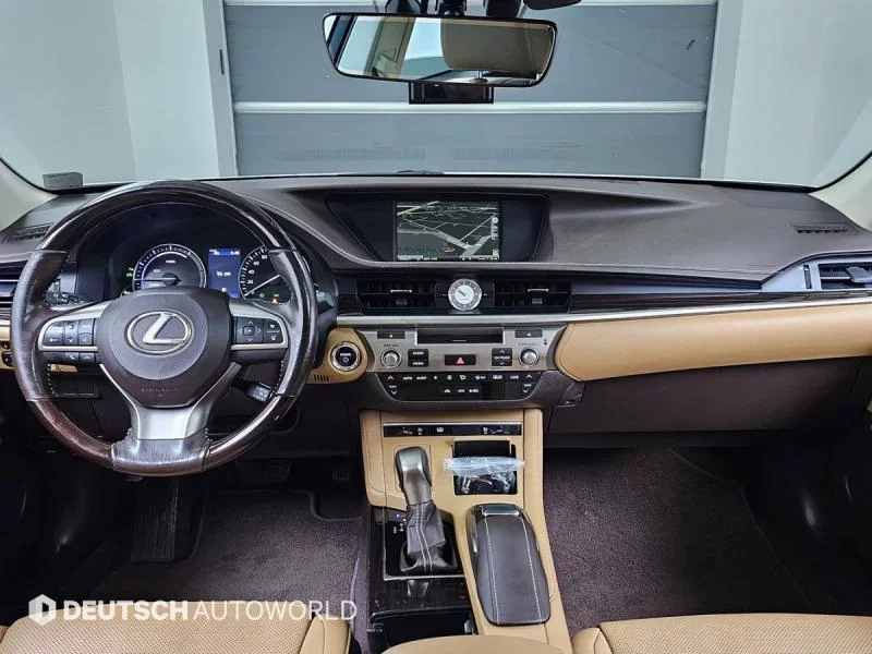 Lexus ES300h