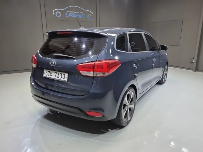 Kia Carens