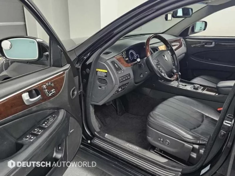 Hyundai Equus