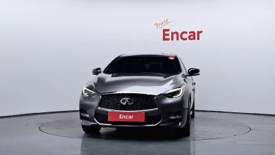 Infiniti Q30