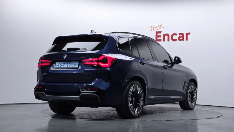 BMW iX3
