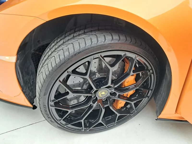 Lamborghini HURACAN