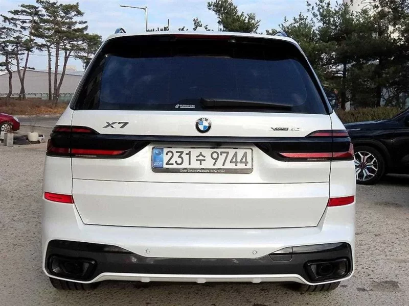 BMW X7