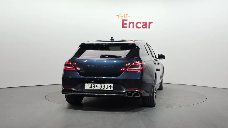 Genesis G70