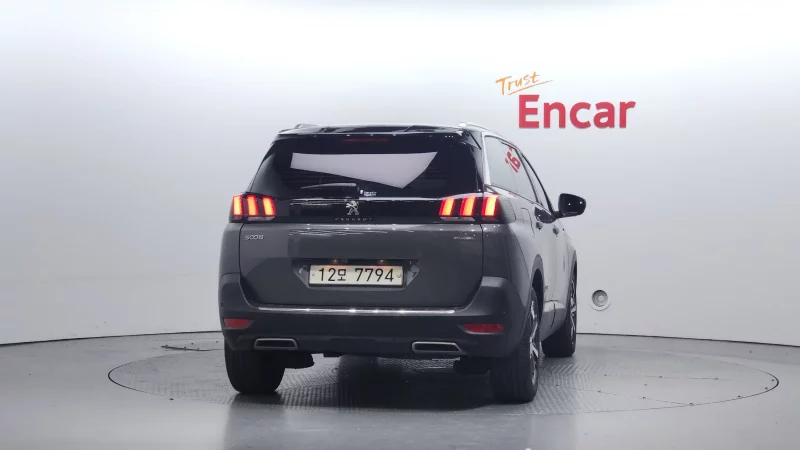 Peugeot 5008