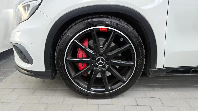 Mercedes-Benz GLA-Class