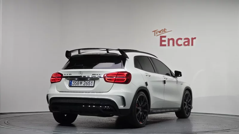 Mercedes-Benz GLA-Class