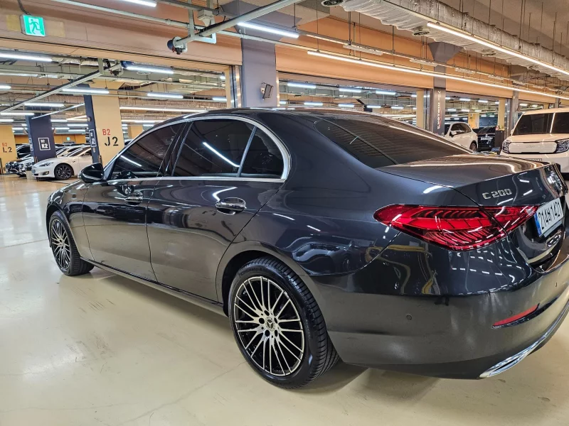 Mercedes-Benz C-Class