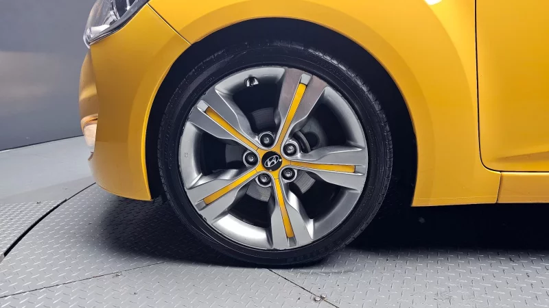 Hyundai Veloster