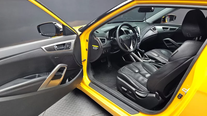 Hyundai Veloster