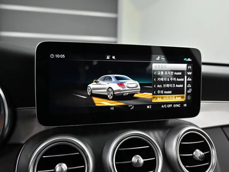 Mercedes-Benz C-Class