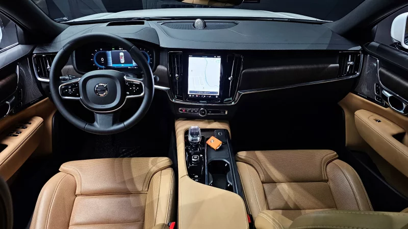 Volvo S90
