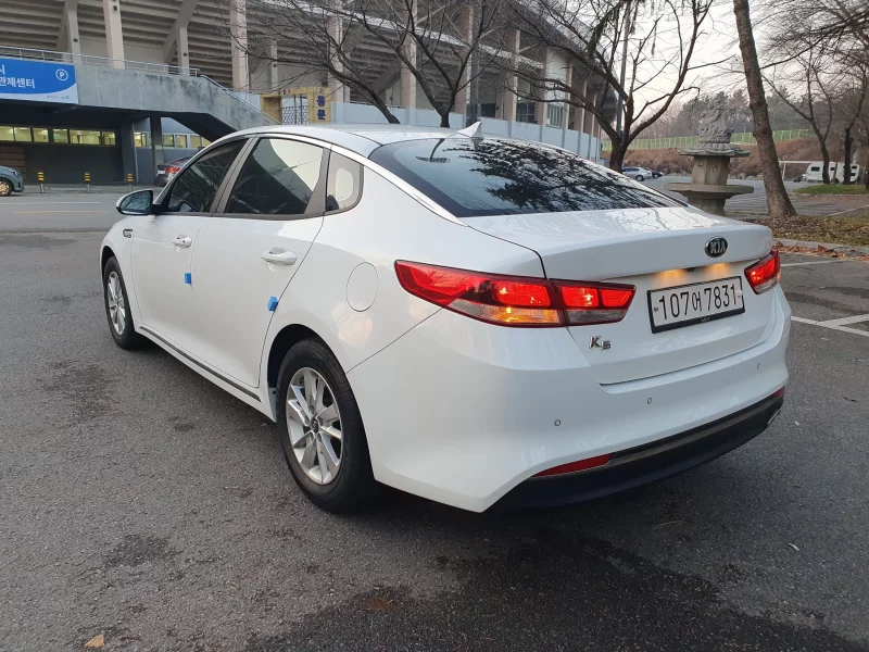 Kia K5