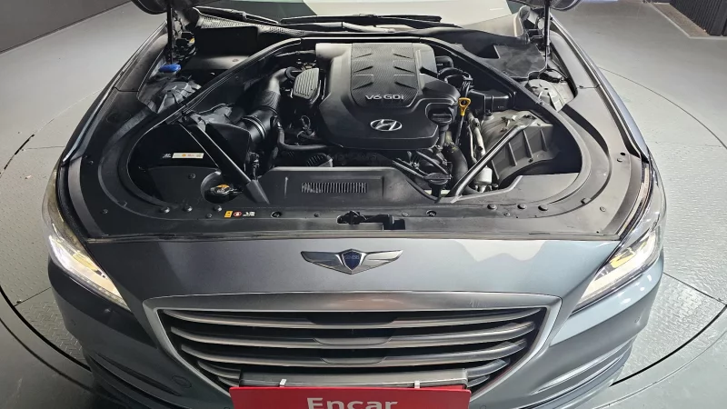 Hyundai Genesis