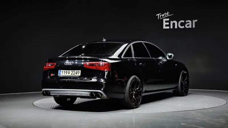Audi S6